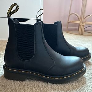 Doc Marten Chelsea Boots